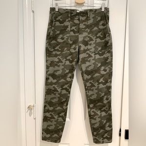 Caslon Nordstrom cami Cargo skinny pants size 6.